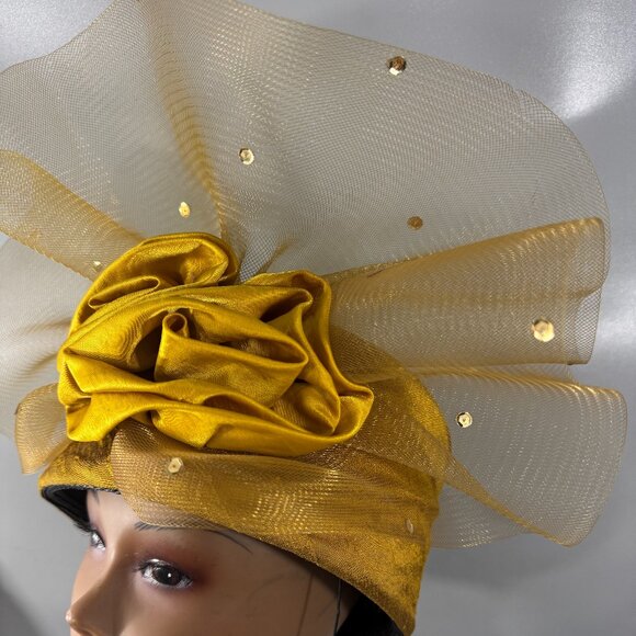 Chic Gold Fascinator Hat with Floral Accent main image 3